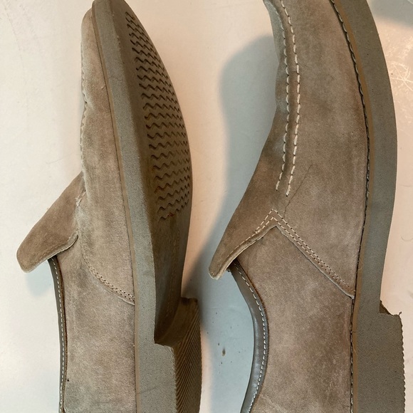 HUSH PUPPIES Men's Grey Suede Reminisce Penny Loafer Style Size US 8.5 GUC - Picture 10 of 16